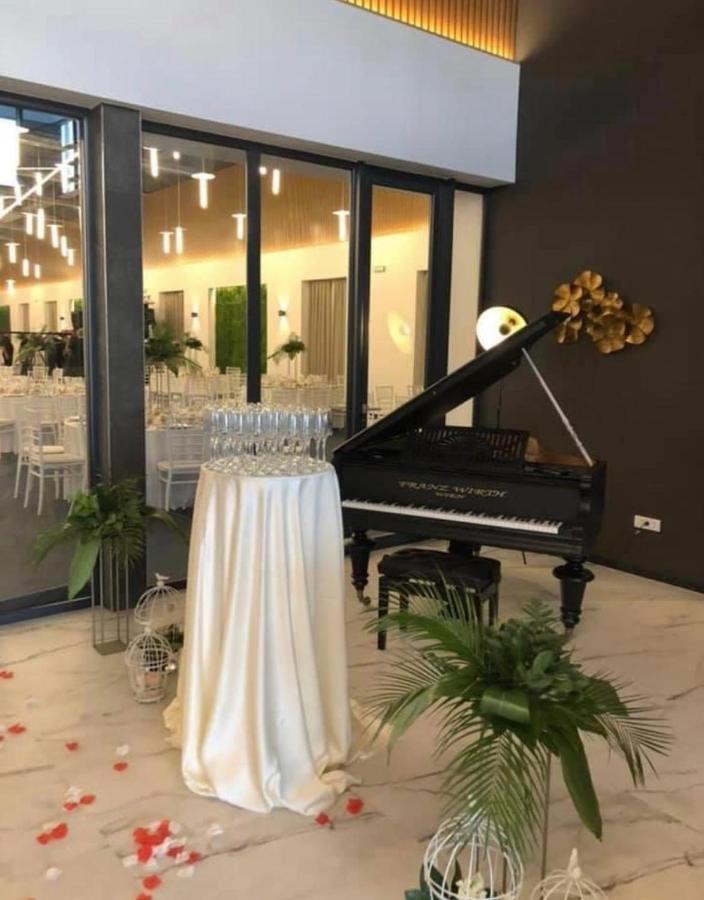 Pensiunea Sara Focşani Buitenkant foto