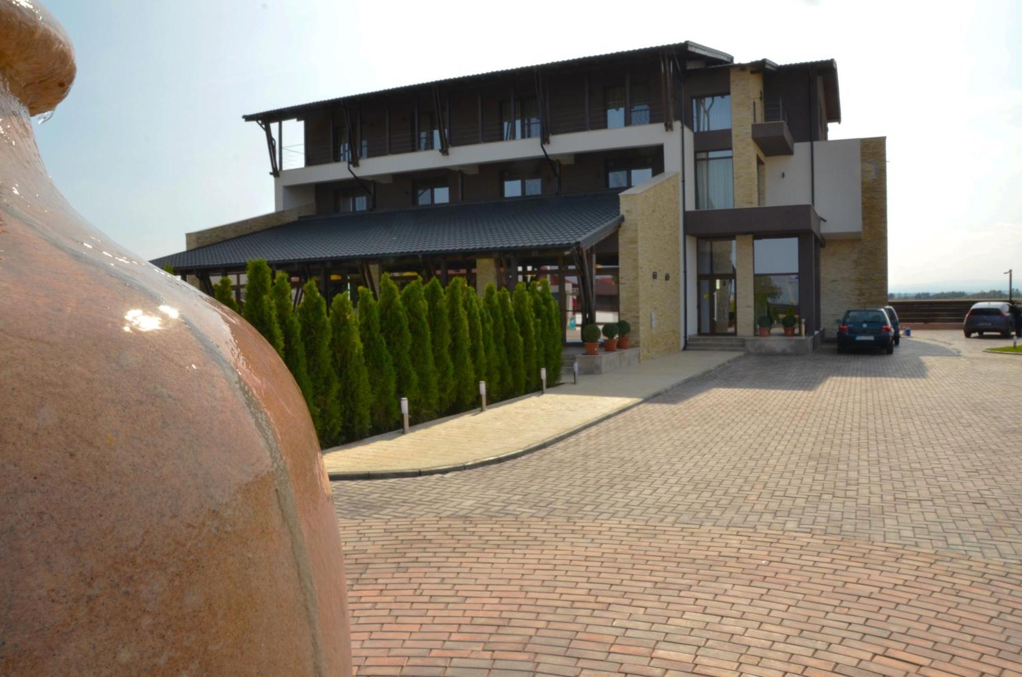 Pensiunea Sara Focşani Buitenkant foto
